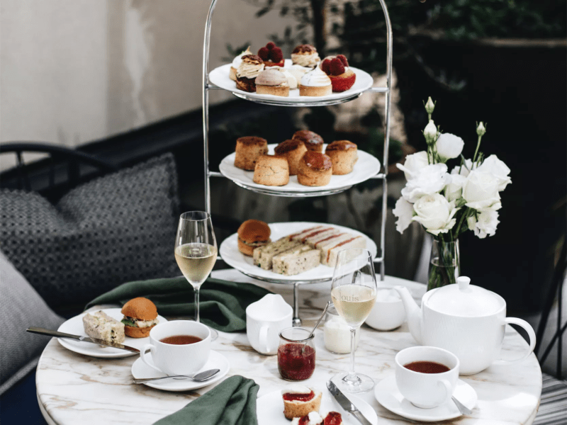 High Tea at Louis Hotel Realm